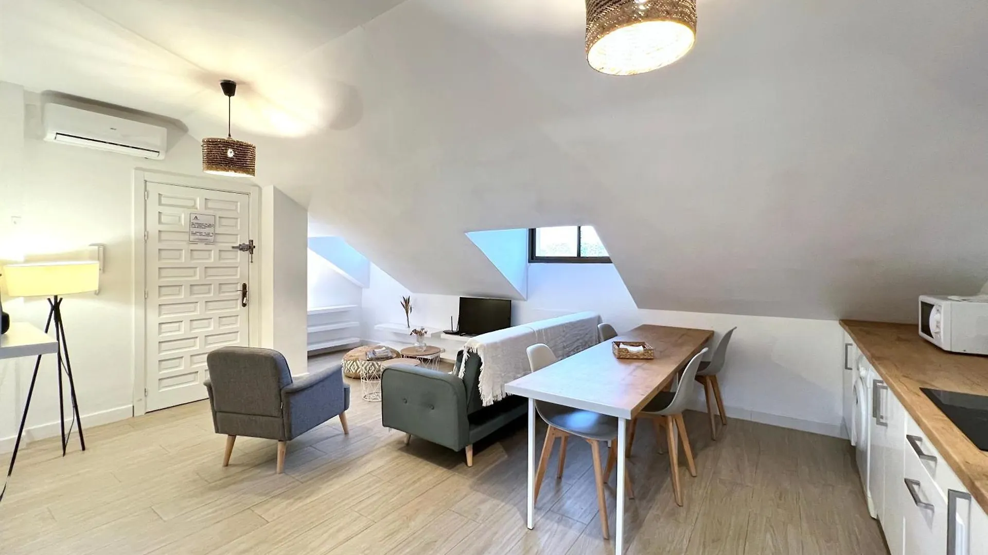 San Isidro City Center & Beach Penthouses Fuengirola